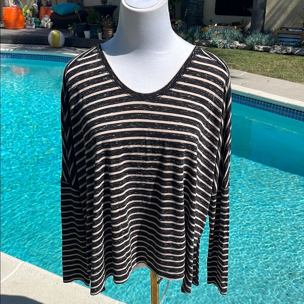 P+S+ | | Oversized Striped Black and White Women's Top | Size S